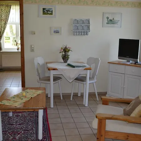 Landhaus-ole-steen-wohnung-leuchtturm